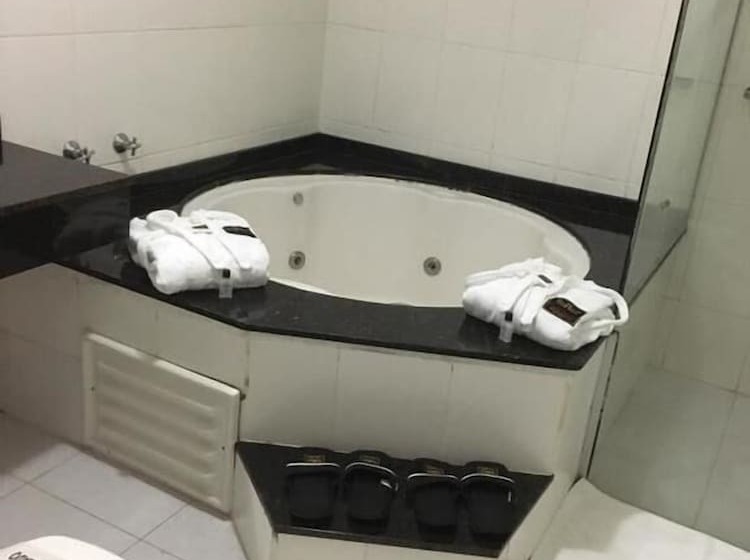 スタンダードシングルルーム, Conde Alemão