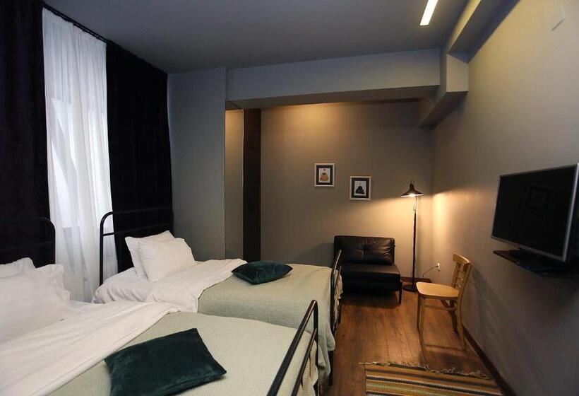 اتاق استاندارد, L.m Club