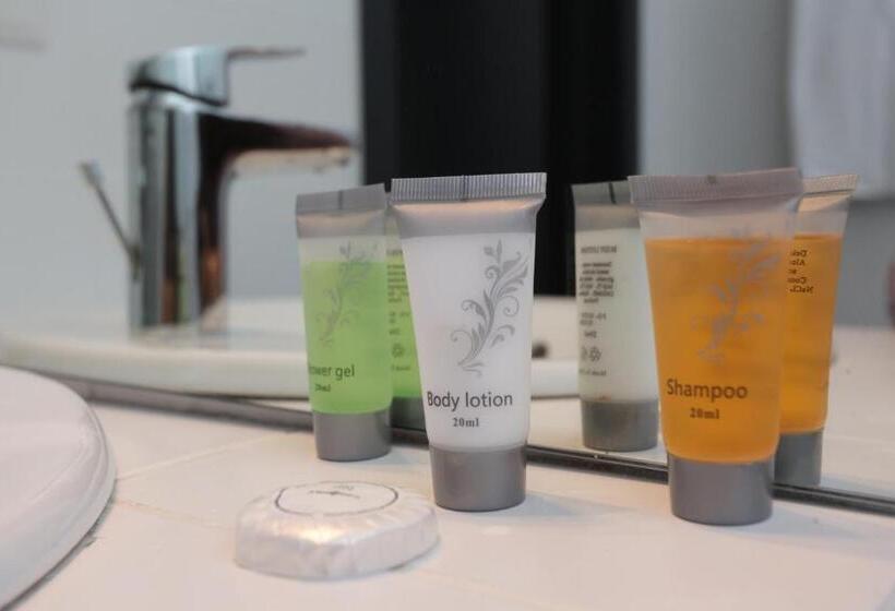 اتاق استاندارد, L.m Club