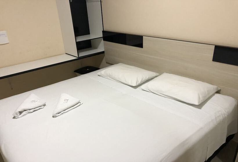 스탠다드 룸, Melo