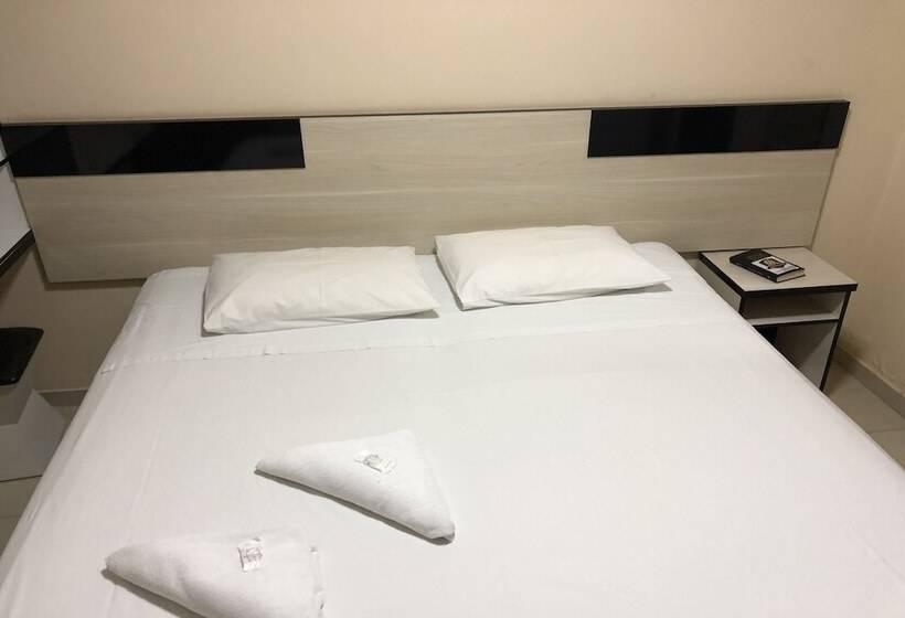 스탠다드 룸, Melo