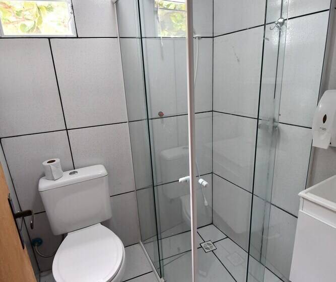 اتاق استاندارد, The Queen Hostel
