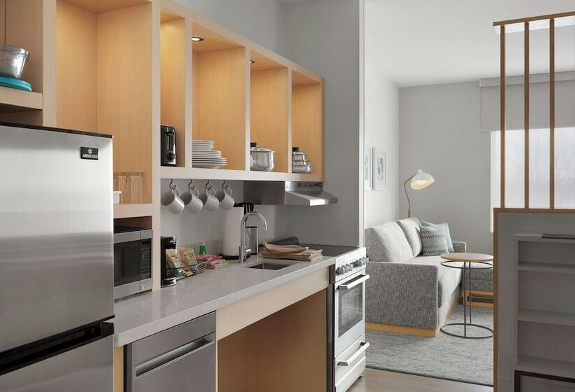 جناح لذوى الاحتياجات الخاصة, Towneplace Suites By Marriott Crown Point