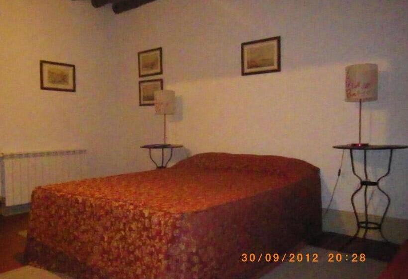 غرفة عائلية, Casa D´alegrete