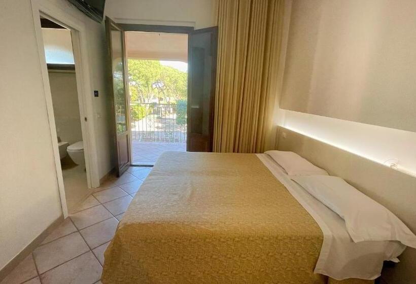 חדר סטנדרט לשלושה עם מרפסת, Boschetto