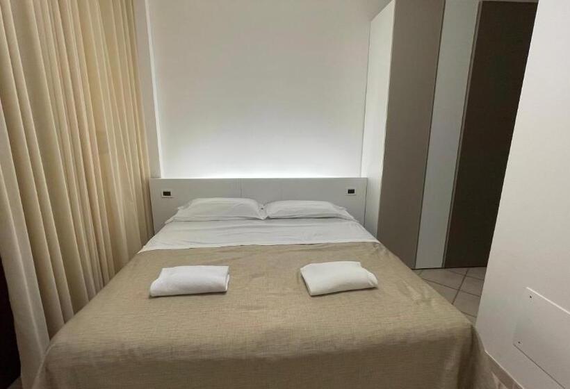 חדר סטנדרט לשלושה עם מרפסת, Boschetto