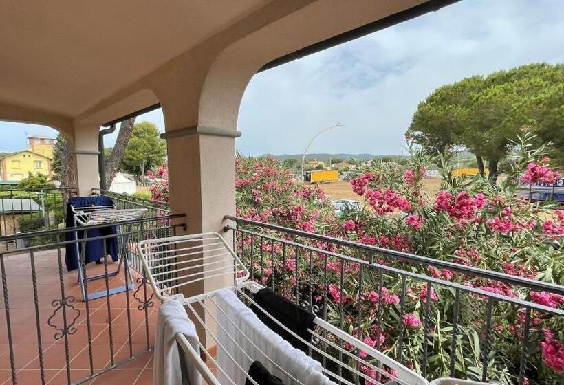 חדר סטנדרט לשלושה עם מרפסת, Boschetto