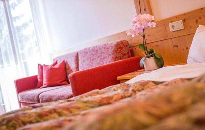 バルコニー付きデラックスルーム, Hell