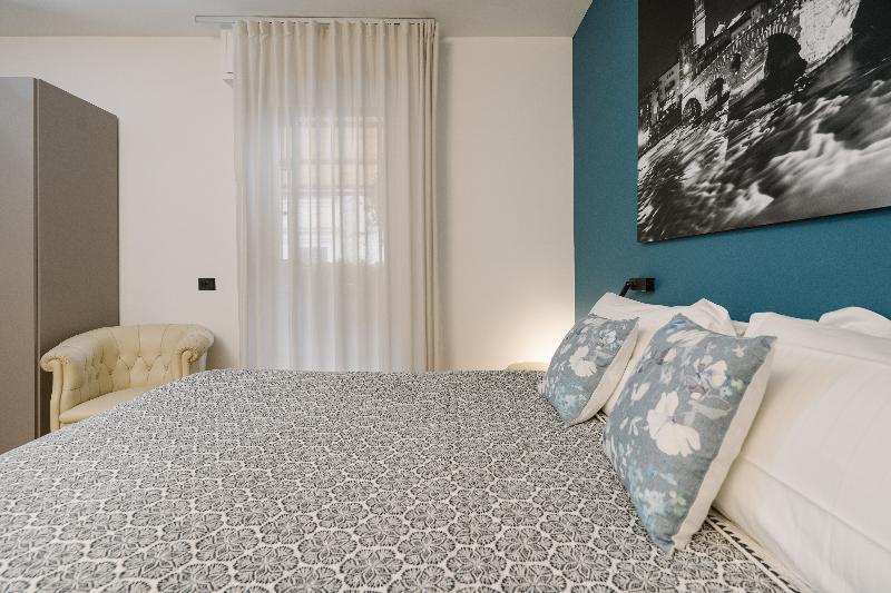 اتاق لوکس با چشمانداز دریاچه, Mövenpick Hotel Du Lac Tunis