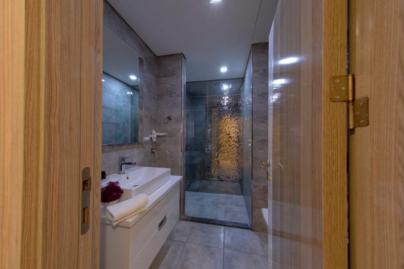 اتاق سوپریور با تخت بزرگ, Mövenpick Hotel Du Lac Tunis