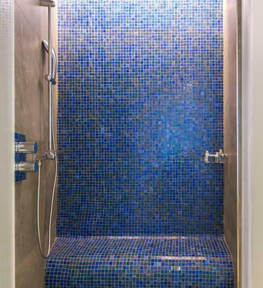 اتاق لوکس با تخت بزرگ, Mövenpick Hotel Du Lac Tunis