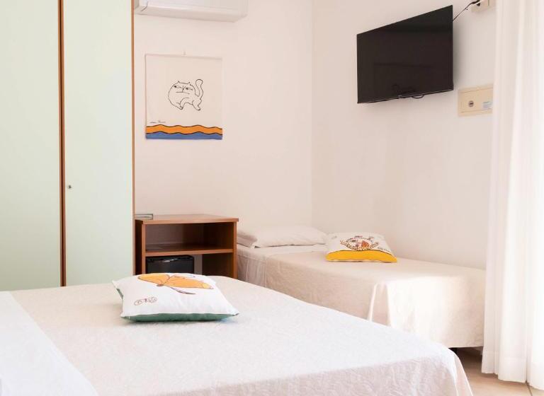 غرفة عائلية, Orsa Maggiore