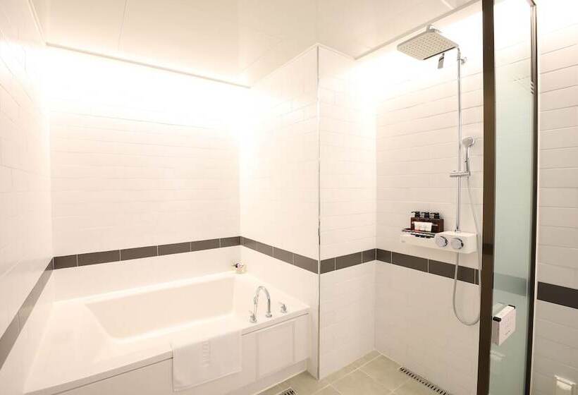 エクゼクティブルーム, Rest