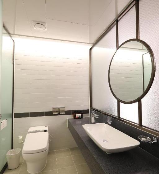 エクゼクティブルーム, Rest