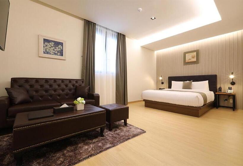 ジュニアスイート, Rest