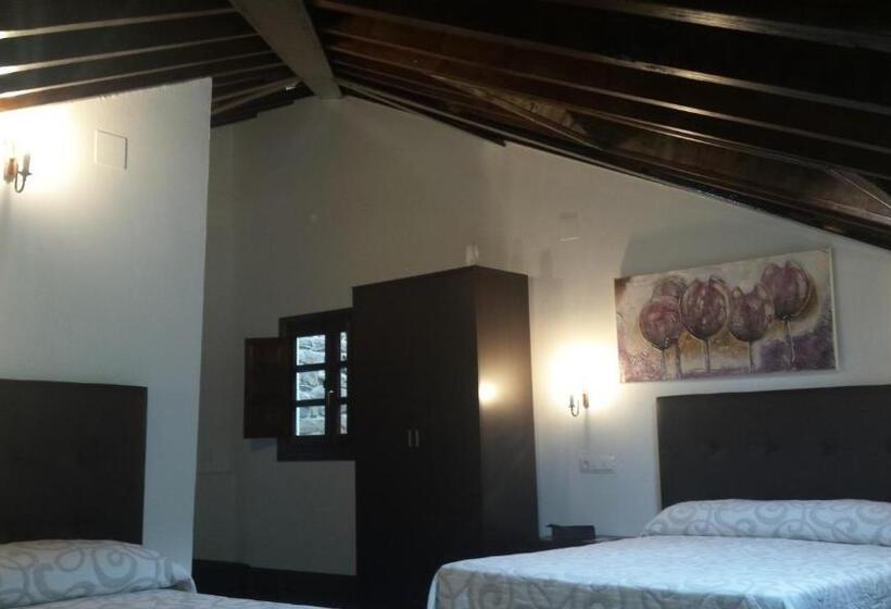 스탠다드 트리플 룸, Rural Palacio De Galceran