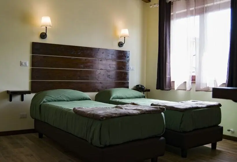Standard Kolmen Hengen Huone, Sleep N Go