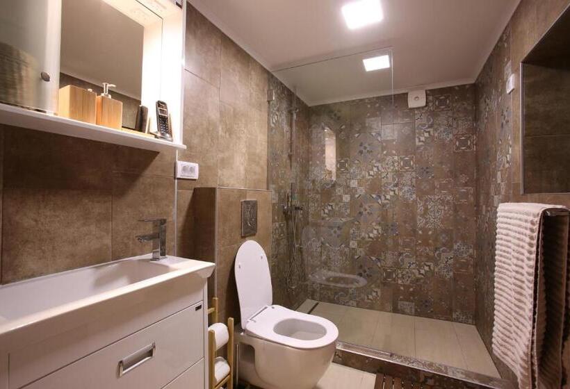 اتاق استاندارد, Mecavnik Resort