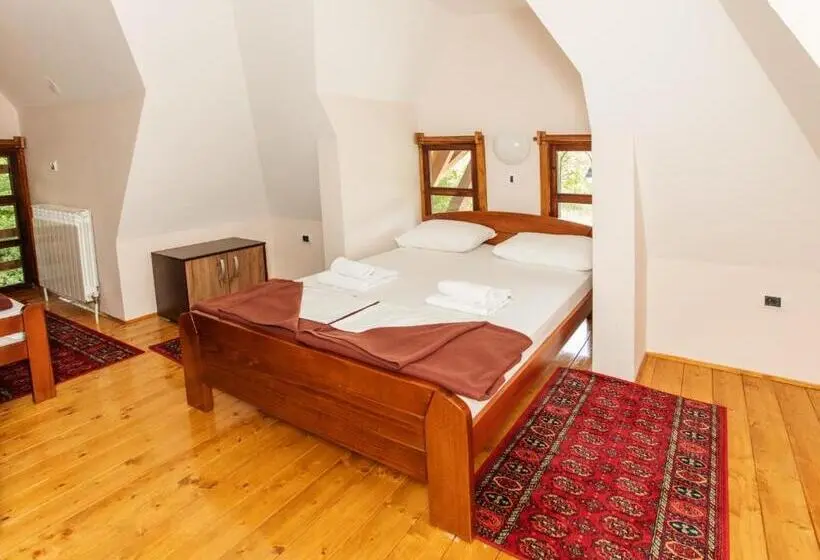 بانگلوی استاندارد, Konačište Osmica