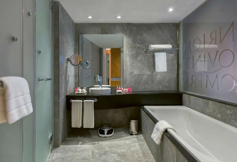 اتاق سوپریور, Mövenpick Hotel Du Lac Tunis