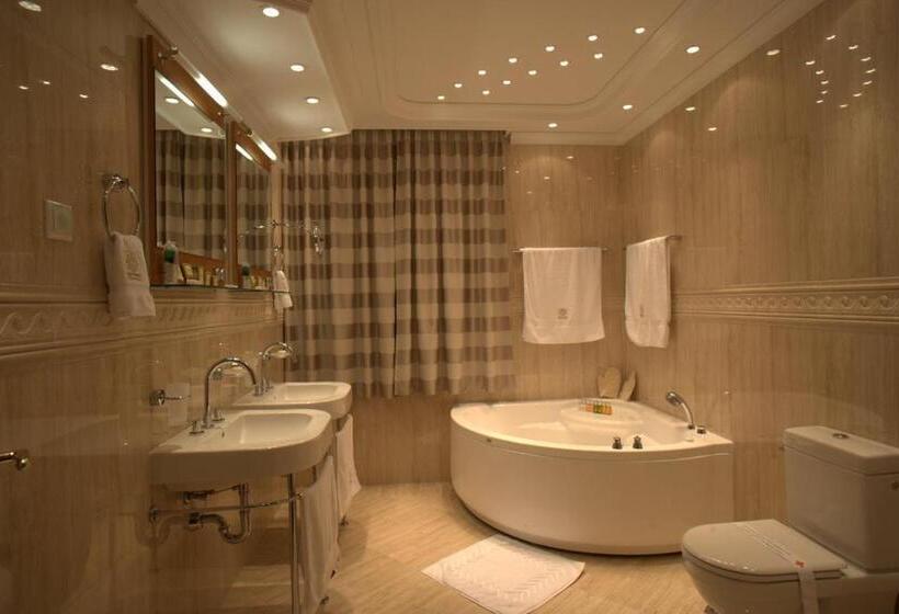 سوییت, Plavnica Eco Resort