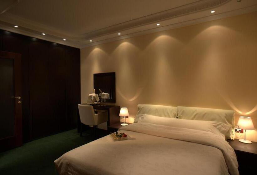 سوییت لوکس, Plavnica Eco Resort