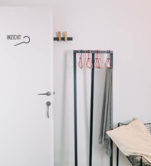 غرفة كومفورت, Logieslogees