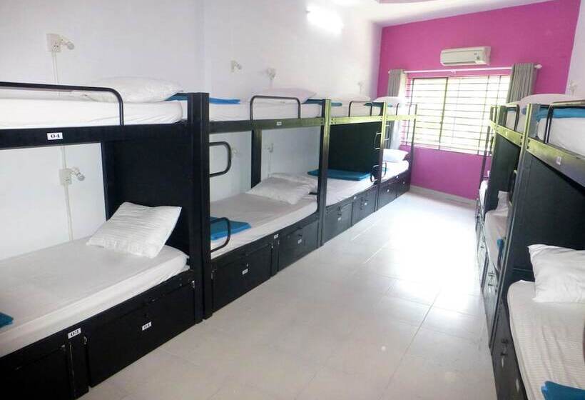 تختخواب در اتاق مشترک, Hangout Hostel Hcm