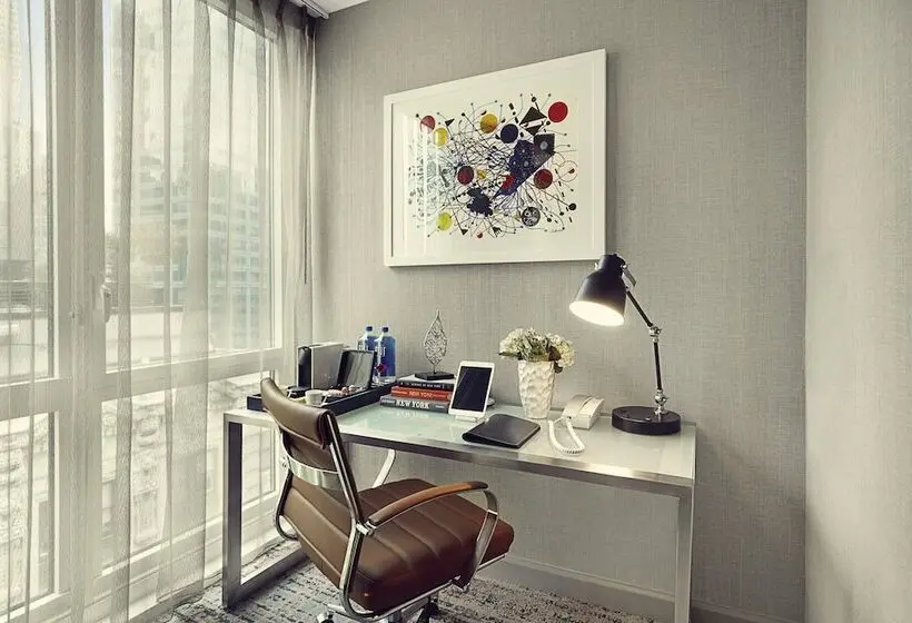 اتاق لوکس با تخت بزرگ, Artezen