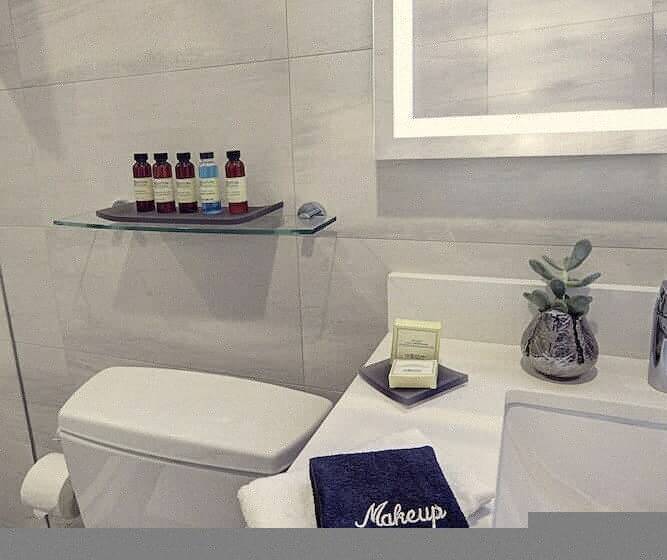 豪华房间, Artezen