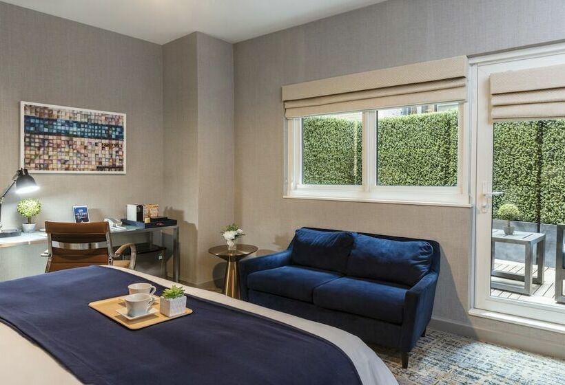 豪华房间, Artezen