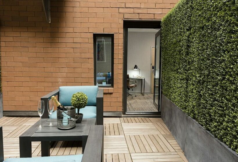 豪华房间, Artezen