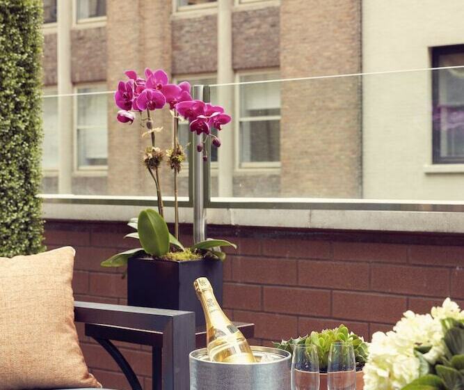 豪华房间, Artezen