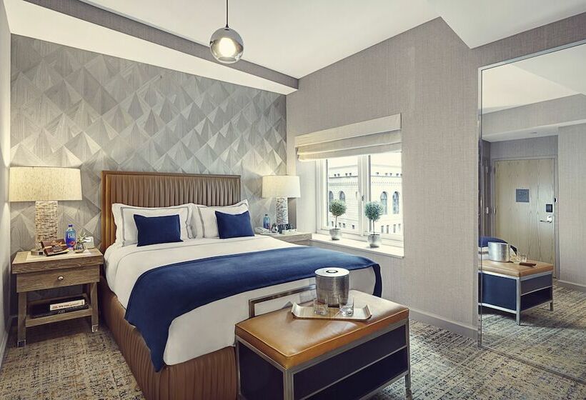 带特大床的豪华房间, Artezen