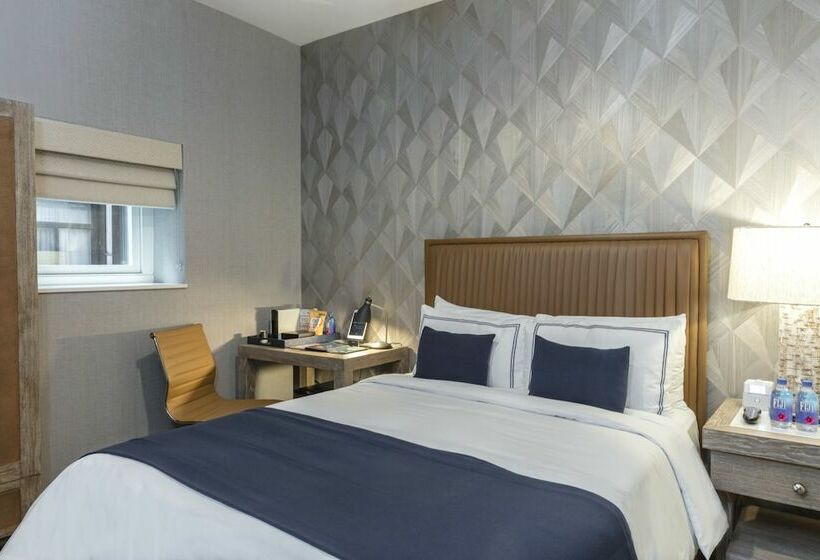 带特大床的豪华房间, Artezen