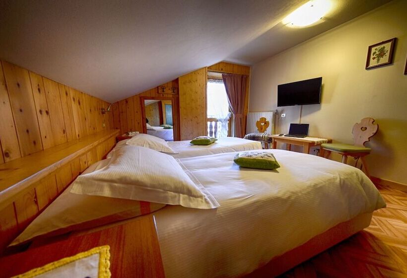 ファミリールーム, Meuble Cima Bianca Garni