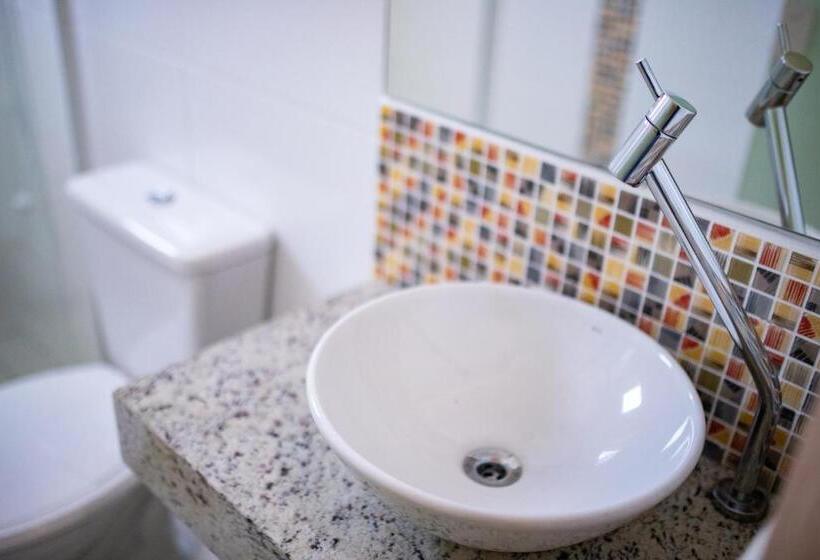 수피리어 룸, Paradouro