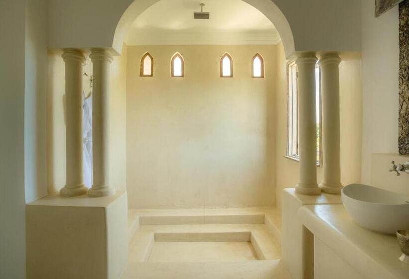 1 Bedroom Penthouse Apartment, Swahili Beach