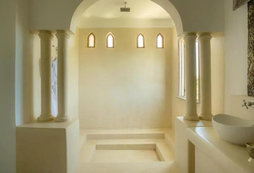 1 Bedroom Penthouse Apartment, Swahili Beach