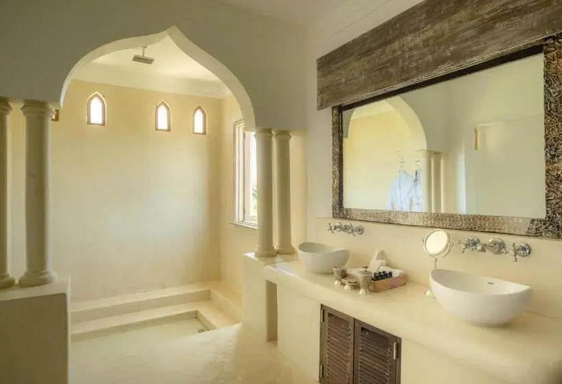 1 Bedroom Penthouse Apartment, Swahili Beach