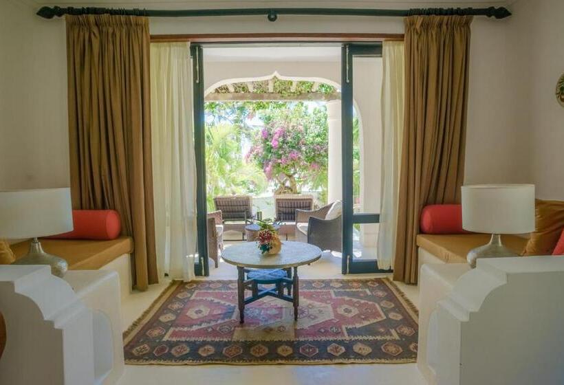 سوییت اجرایی, Swahili Beach