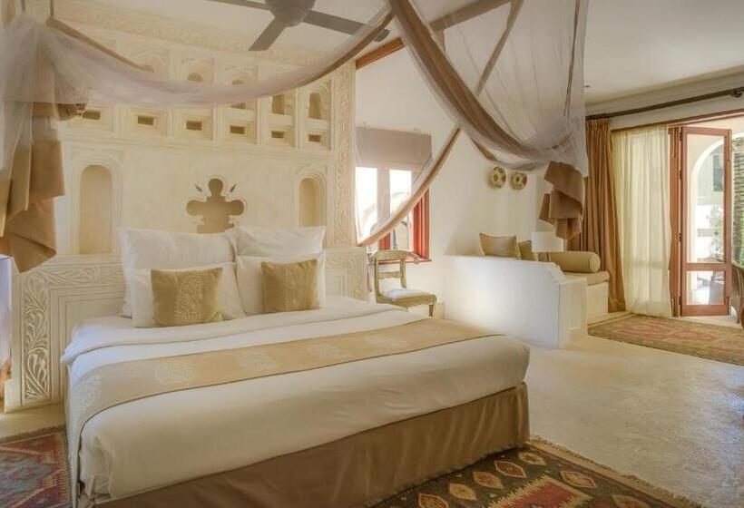 سوییت اجرایی, Swahili Beach