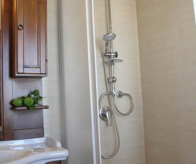 标准间, Terra Dei Limoni