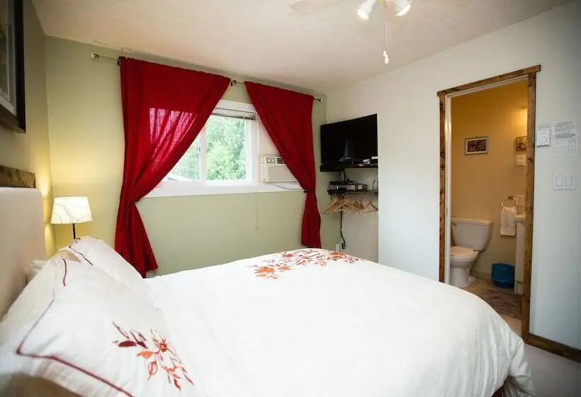 اتاق استاندارد, Alpenrose Revelstoke Bed & Breakfast