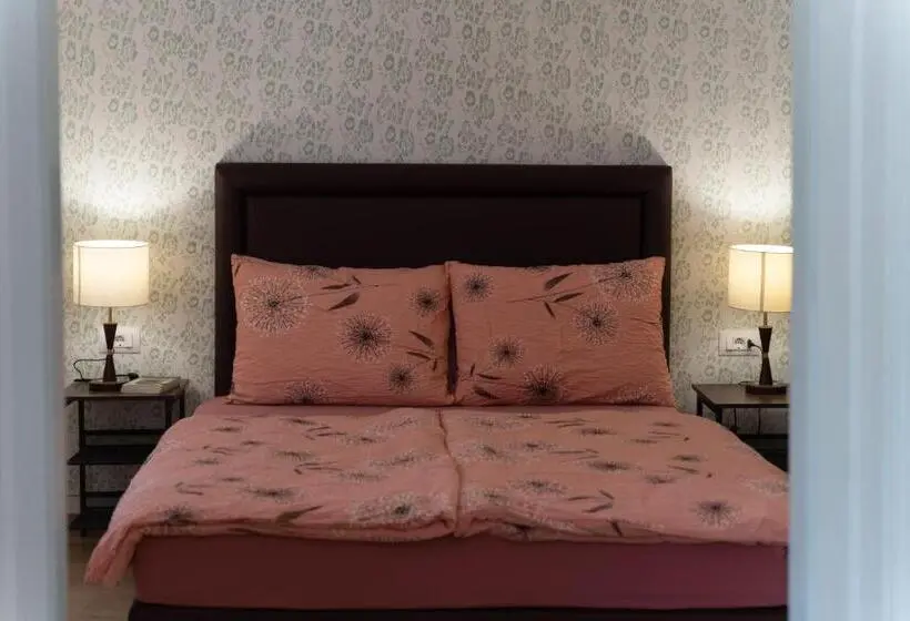 اتاق استاندارد با سرویس بهداشتی مشترک, Hostel Antique