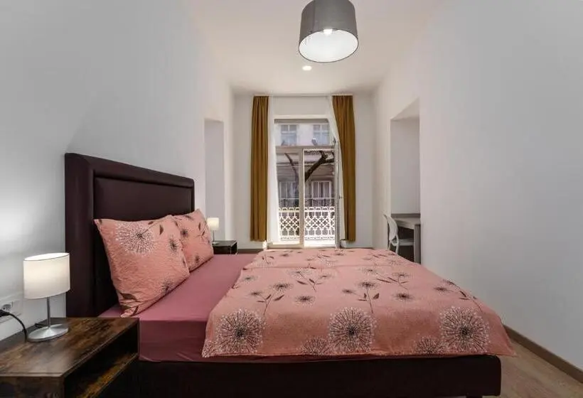 اتاق استاندارد با بالکن, Hostel Antique