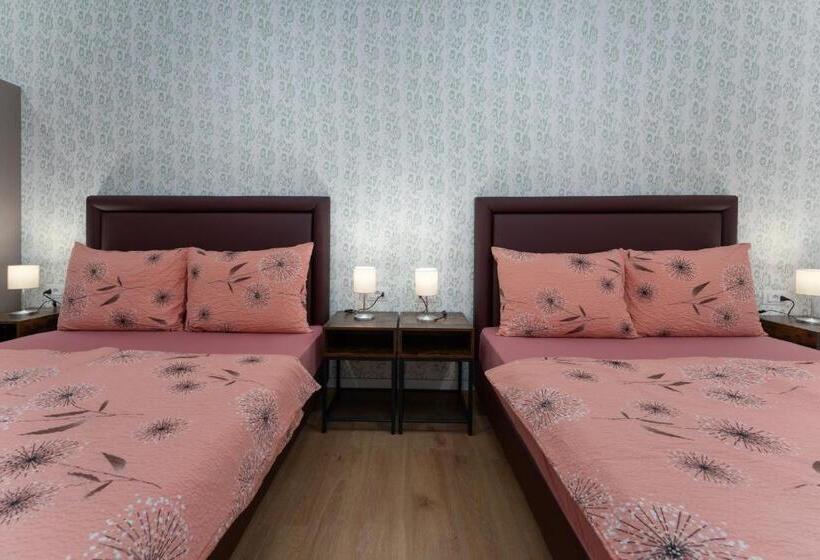 浴室共有ファミリールーム, Hostel Antique