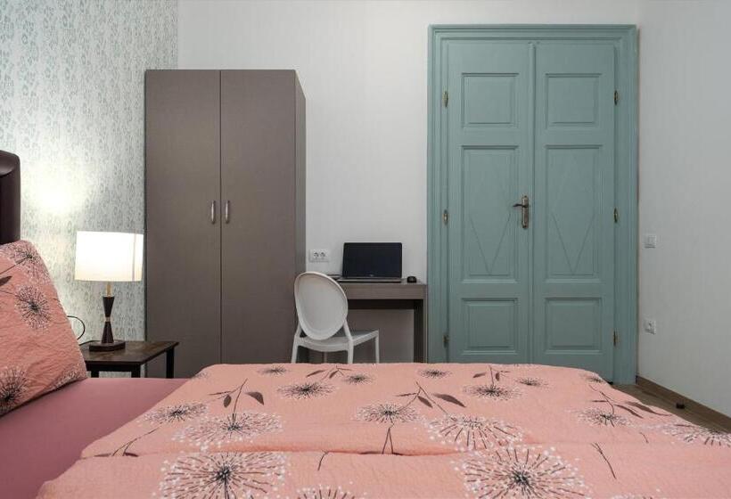 浴室共有ファミリールーム, Hostel Antique