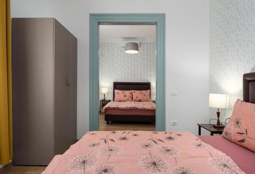 浴室共有ファミリールーム, Hostel Antique