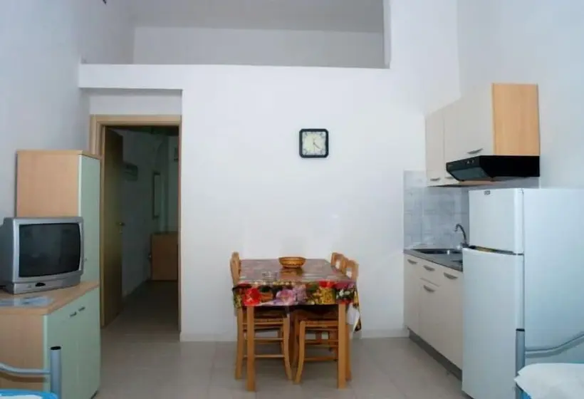 1 Bedroom Apartment with Balcony